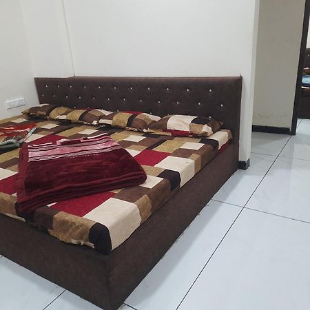 Hanumant Kripa Geust House Only For Family Ujjain Exteriör bild