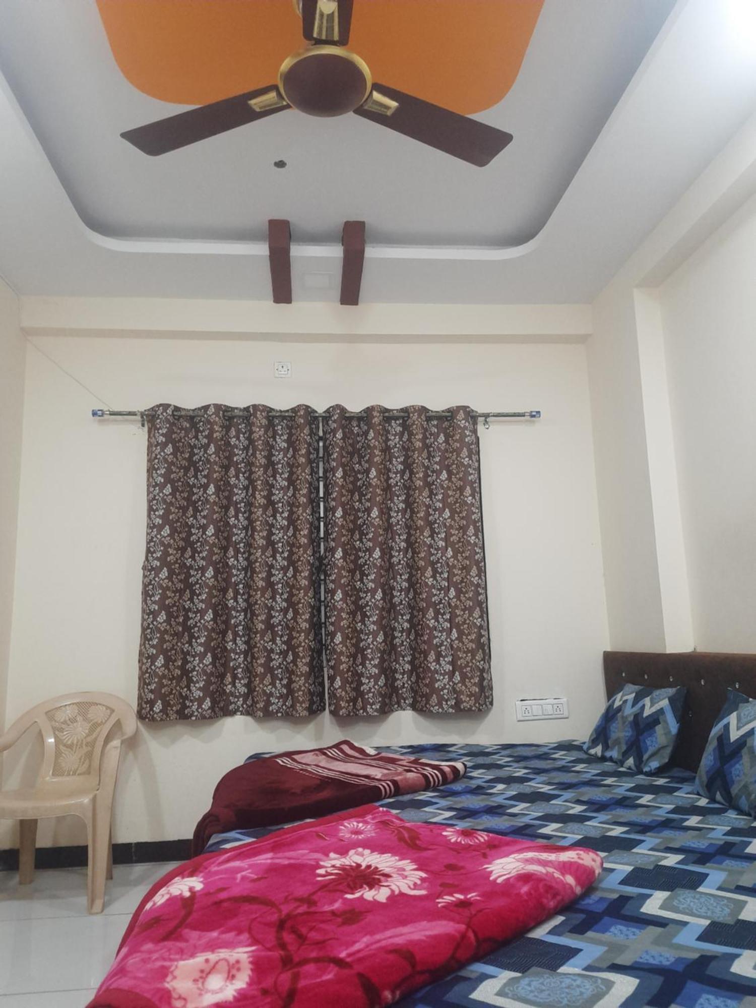 Hanumant Kripa Geust House Only For Family Ujjain Exteriör bild